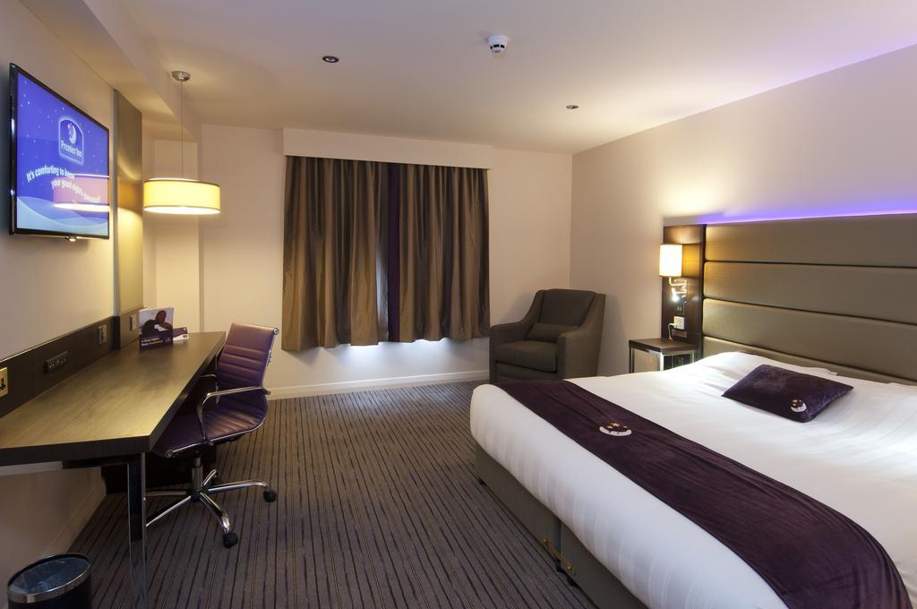 Premier Inn Inverness East Exteriör bild