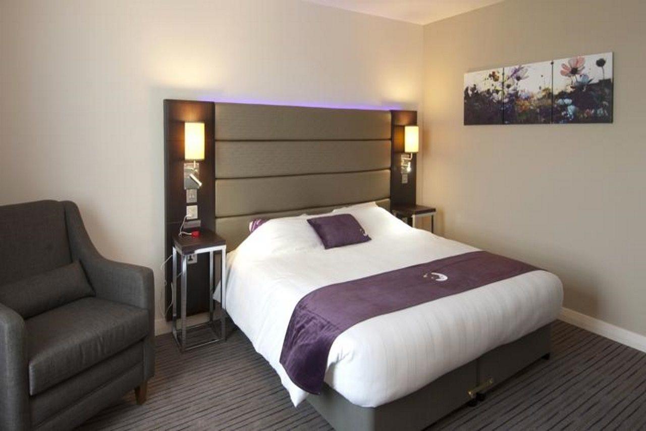 Premier Inn Inverness East Exteriör bild