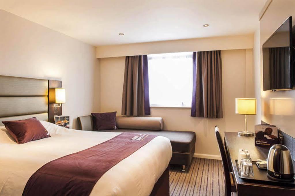 Premier Inn Inverness East Exteriör bild